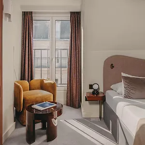 **** Hotel Belloy Saint Germain France